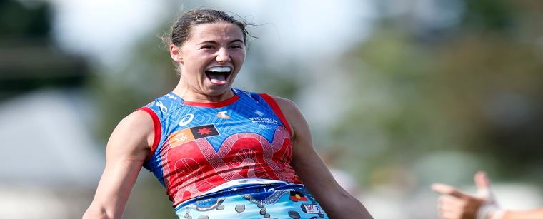 AFLW wrap: Bulldogs surge home to stun Swans, Kangaroos continue historic run
