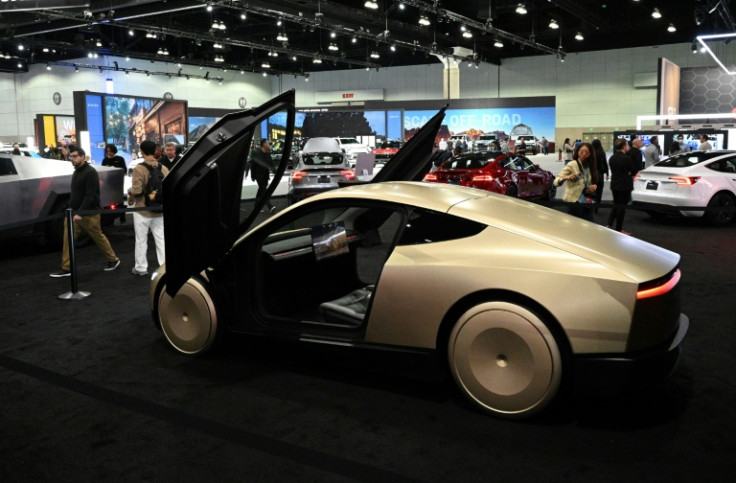 Tesla Starts Paid Cybercab Rides in Austin as Regulators Probe Its Wheel-and-Pedal-Free Design