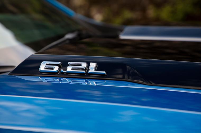 Chevrolet Silverado V8 probe expands to almost a million vehicles