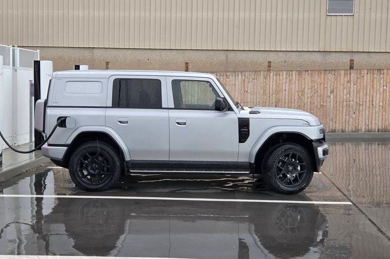 iCaur V25: Chery's boxy new electrified off-roader spied in Australia