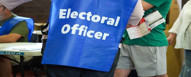 'This is nuts': Frantic emails reveal SA Electoral Commission's election day chaos