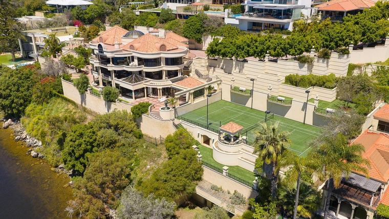 Herd on the Terrace: Perth’s most expensive property taking a little while to move