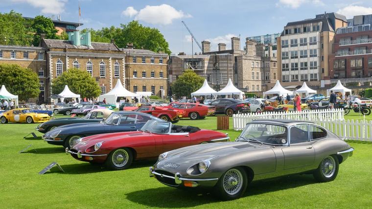 Jaguar Land Rover to cut 4000 jobs over next two years