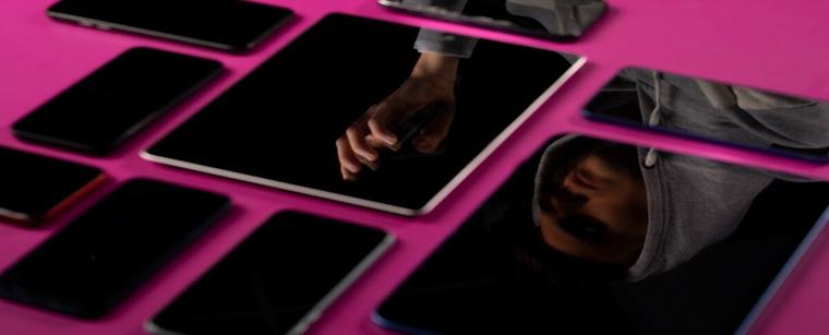 Crime gangs use bots to lure young men in sextortion scams