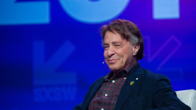 AI Pioneer Ray Kurzweil Joins Startup Building Brain Interface You Access By Snorting Nanoparticles Instead