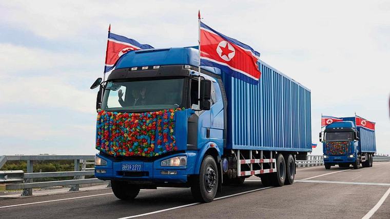 Wheel diplomacy: N Korea, Russia open first road link