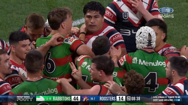 Heated scuffle breaks out in Rabbitohs-Roosters grudge match