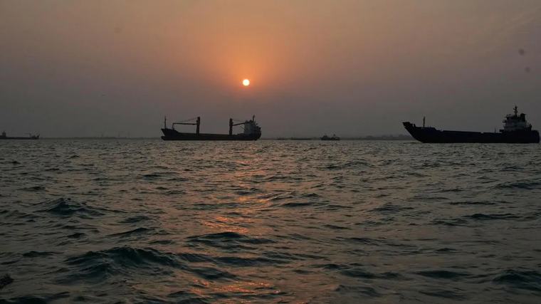 Iran plans Strait of Hormuz ‘exclusion zone’ as Mohsen Rezaei threatens ships attempting to pass