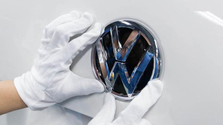 Volkswagen to press on with German plant closures